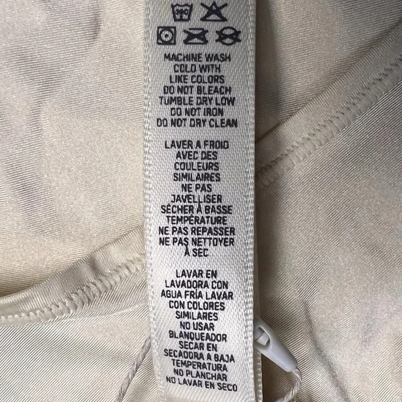 SKIMS WOMENS SIZE M EVERYDAY BRIEF SAND SMOOTHING FIT & FEEL PANTIES NEW TAGS - Picture 14 of 14